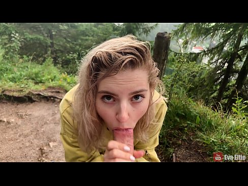 ❤️ Chica traga semen después de una mamada en público - Eva Elfi ️  Sexo en es.liporno.ru ❌️